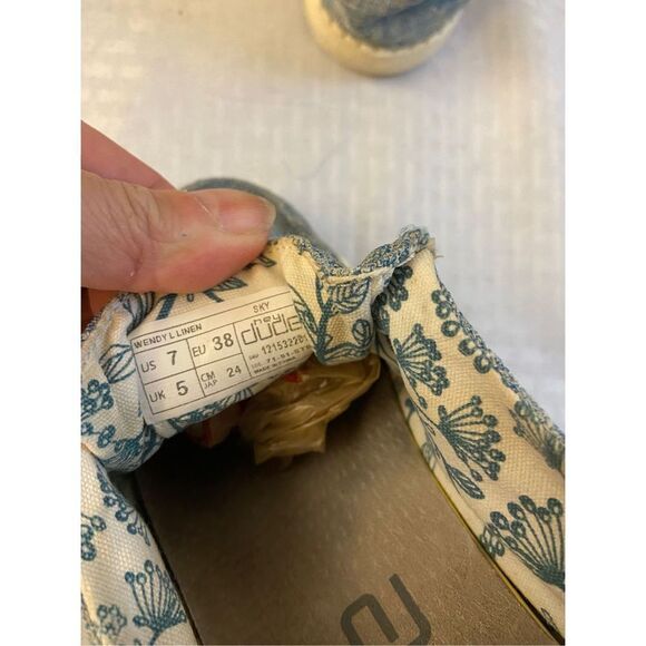 Hey Dudes size 7 Sky Blue color Wendy L Linen shoes discoloration (Read the desc - Picture 5 of 7